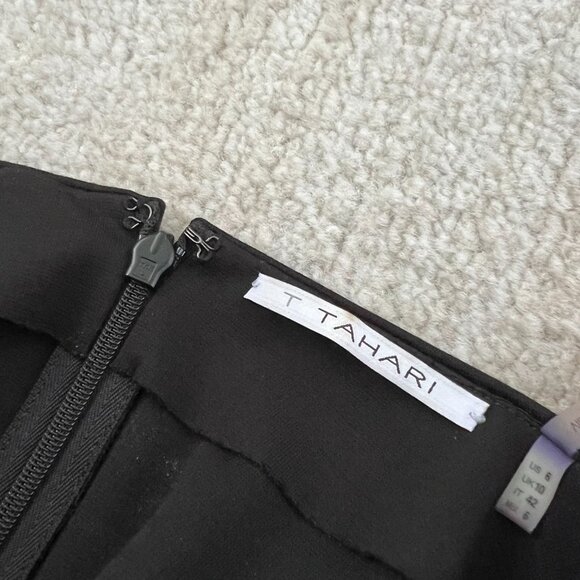 T Tahari Black Short Sleeve V Neck Knit Midi Dress 6 - Picture 2 of 9